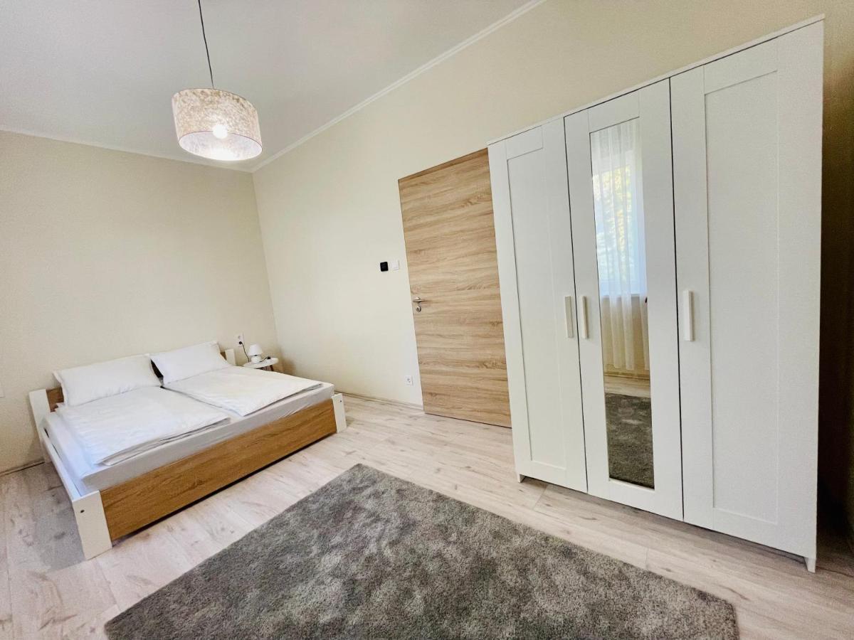 Voeroesmarty Apartmanhaz Makó エクステリア 写真