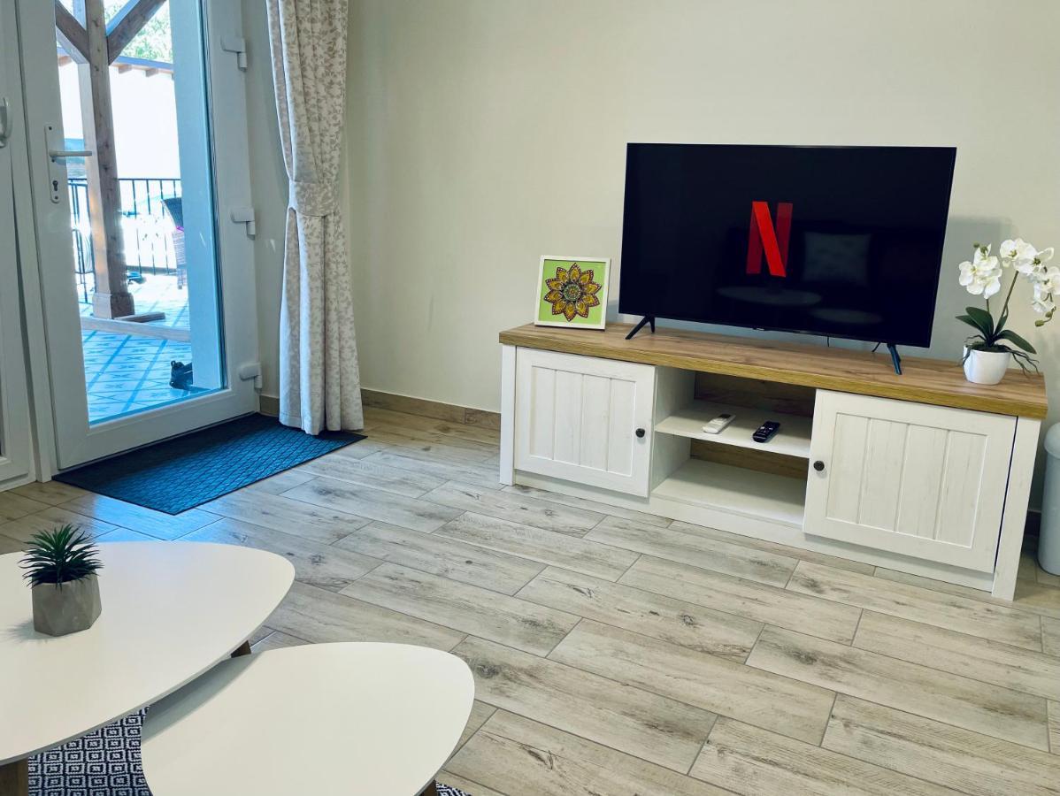 Voeroesmarty Apartmanhaz Makó エクステリア 写真