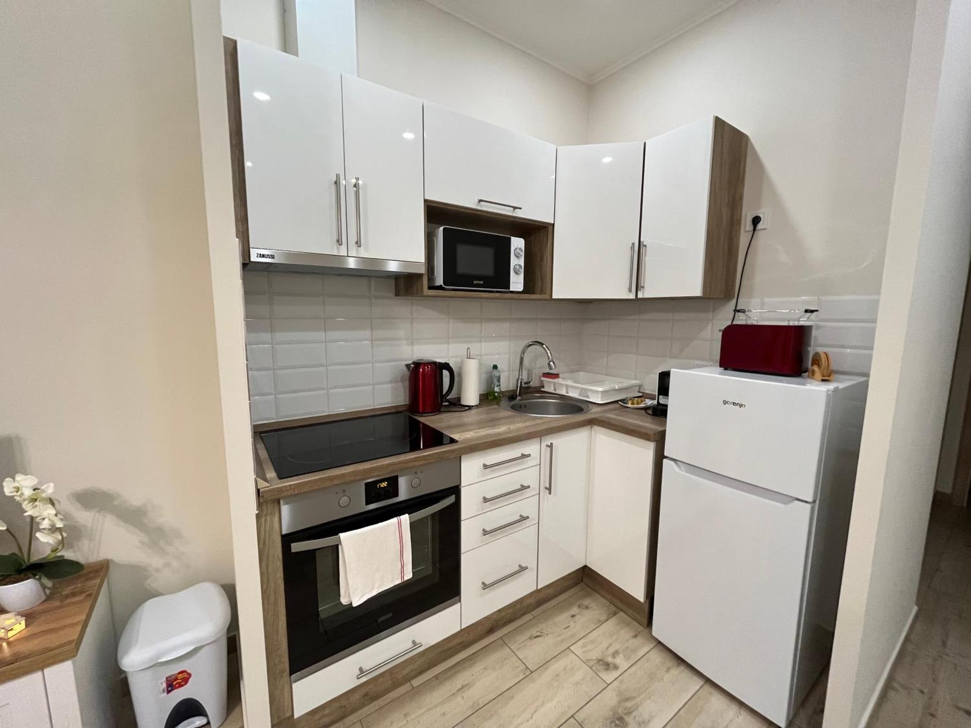 Voeroesmarty Apartmanhaz Makó エクステリア 写真