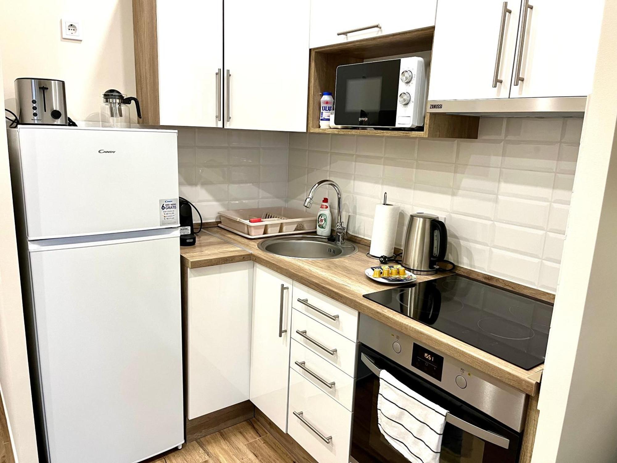 Voeroesmarty Apartmanhaz Makó エクステリア 写真