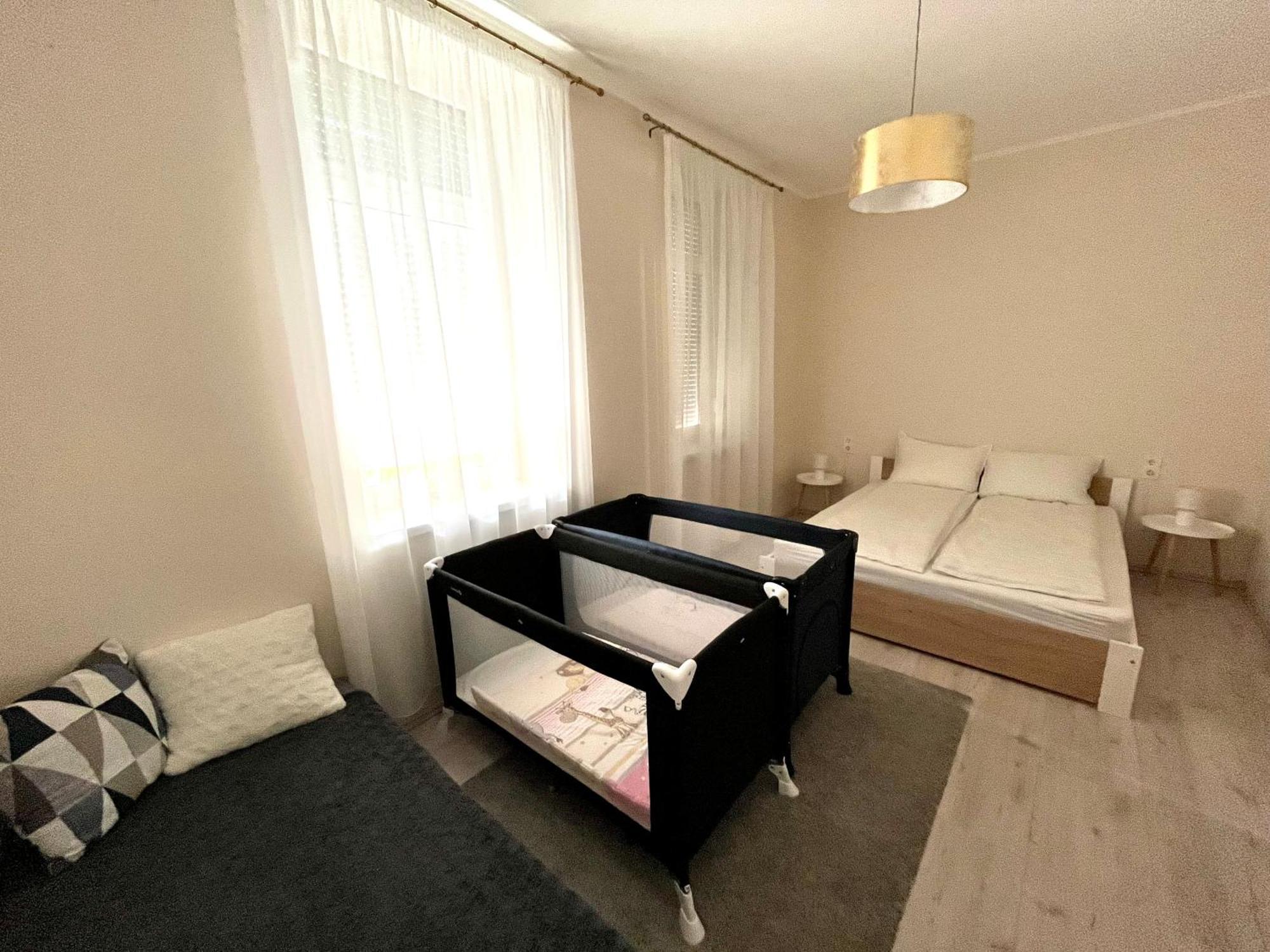 Voeroesmarty Apartmanhaz Makó エクステリア 写真